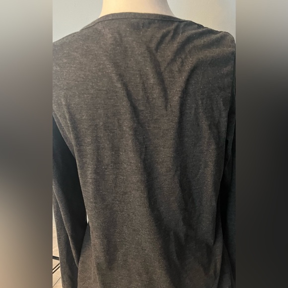 Studio Womans Gray Top w/ Embellishments !! - Picture 7 of 8